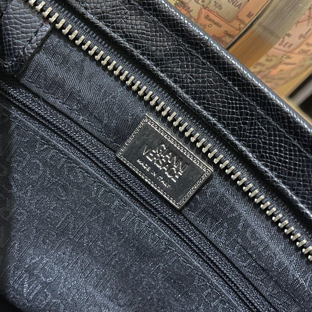 RUSH Authentic Versace Clutch Bag (Category: Luxury Bags & Wallets) located in Manila. Submitted by badgalririri (Listing ID 1192986579, Image 3). Description: Vintage and authentic Versace clutch bag! Got this from an IG shop, still in good condition! 💕 price is negotiable 😊 rfs: need funds for school .