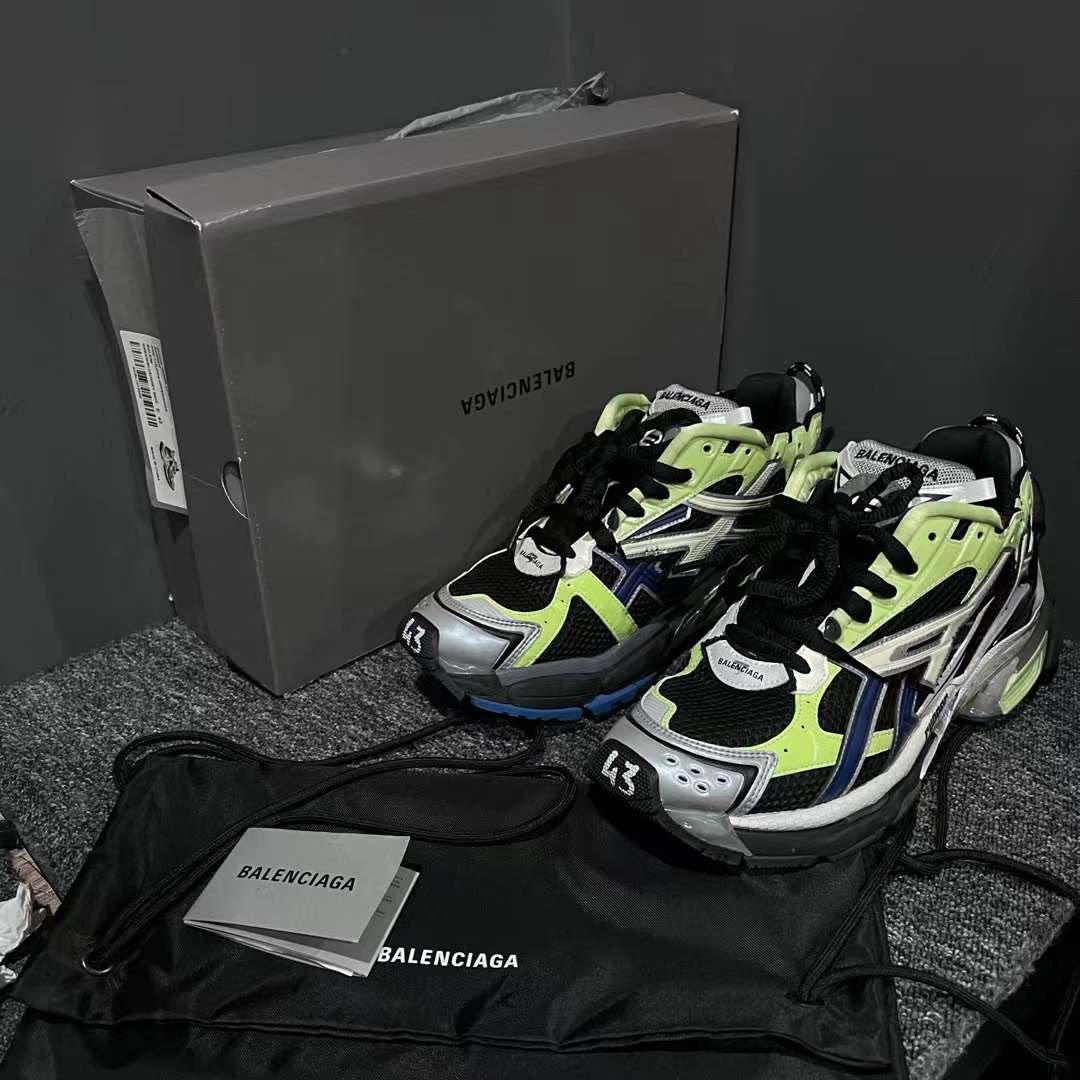 売り切り御免！】 BALENCIAGAバレンシアガRUNNERスニーカー43美中古