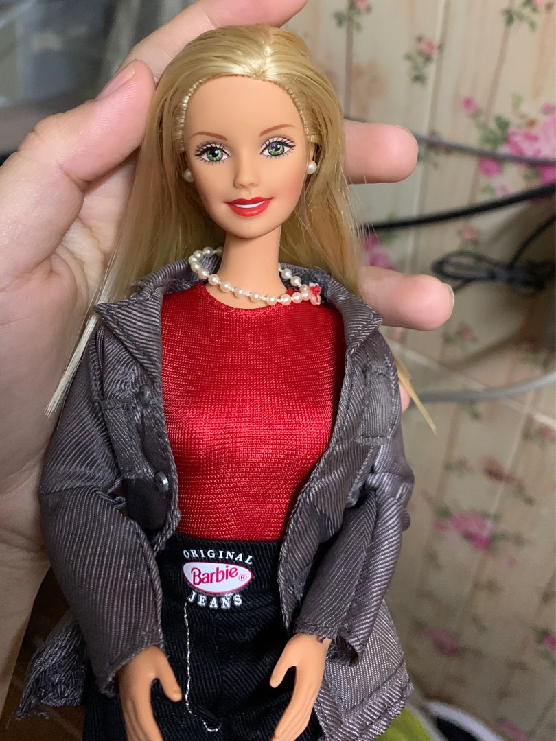 Barbie working woman, Hobbies & Toys, Toys & Games on Carousell