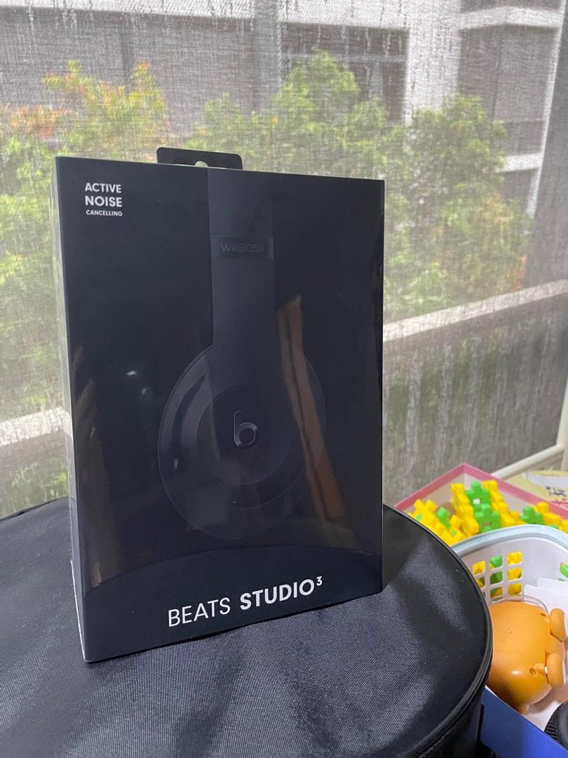 Beats Studio3 Wireless Over-Ear Headphones- Matt Black MX3X2PA/A