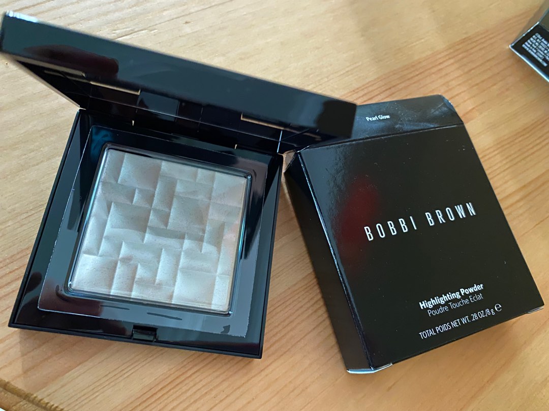 Bobbi Brown highlighting powder, Beauty & Personal Care, Face, Makeup ...
