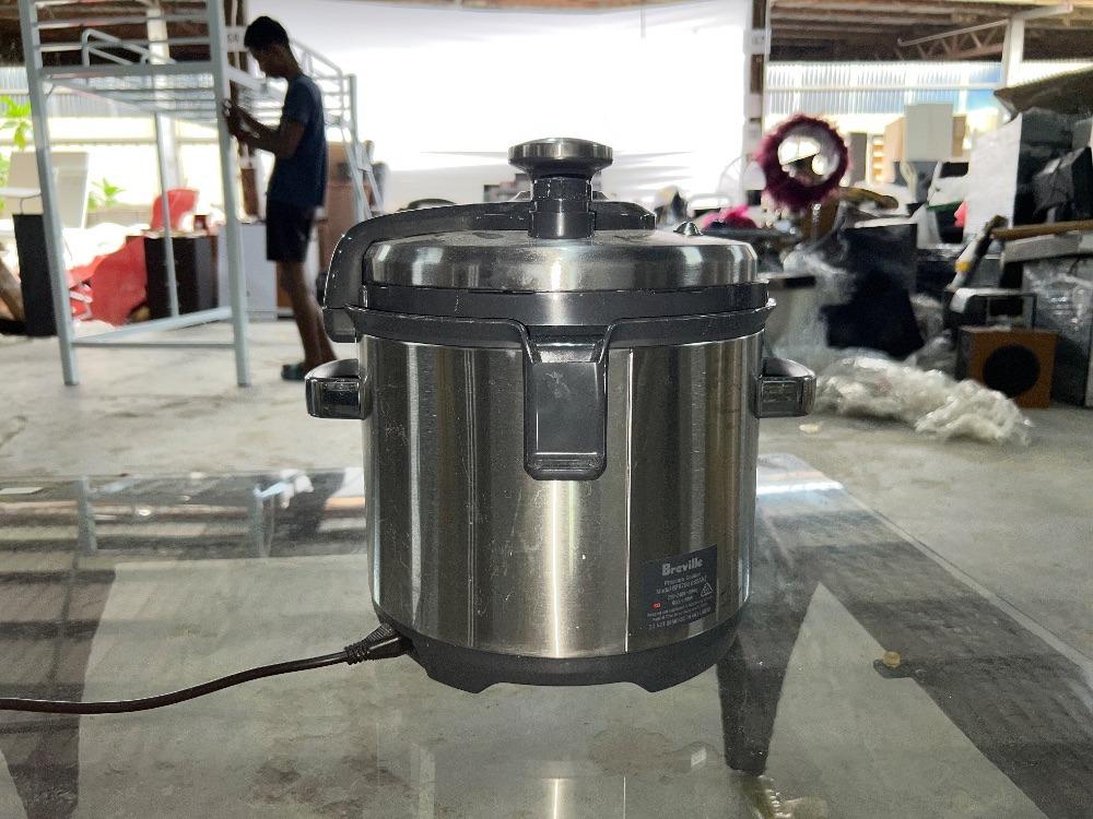 BREVILLE Pressure Cooker Model BPR700 BSSANZ Pemasak Tekanan BREVILLE Model BPR700 BSSANZ