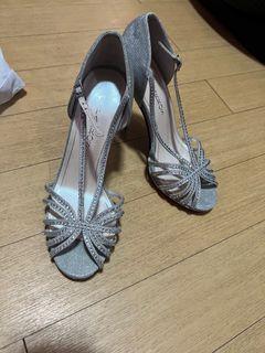Caparros Formal Heels