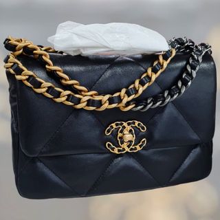 (Category: ) located in . Submitted by astarbags (Listing ID 1192946924, Image 1). Description: .