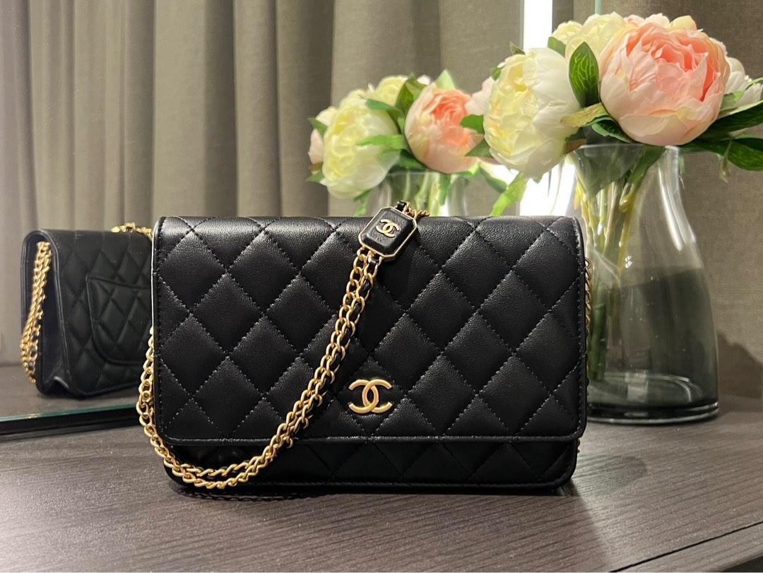Chanel 22S WOC with top handle Wallet on Chain White (04/2022 Receipt)
