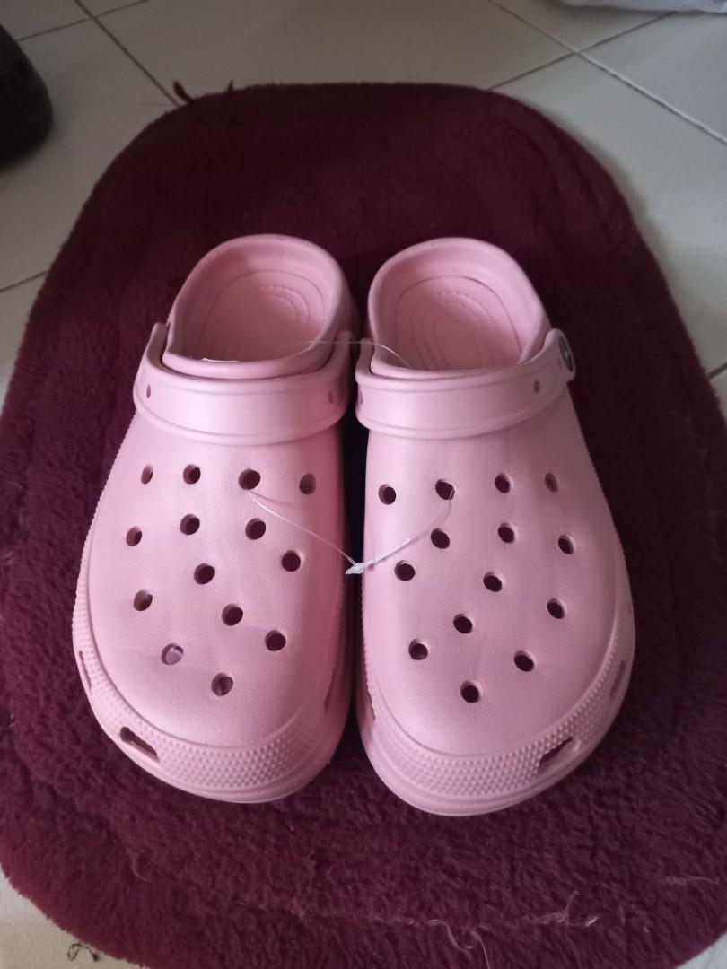 wedge crocs with fur