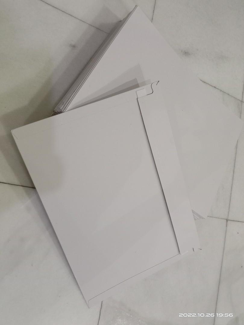Documents Envelope (Category: Stationery & School Supplies) located in Klang. Submitted by 045ju (Listing ID 1192969417, Image 3). Description: White Cardboard Envelope A4 size: 32.5cm x 23.5cm (55 pcs) thickness: 300gsm A5 size: 24cm x 16cm (5 Pcs) thickness: 250gsm prefer self collect. postage method at own risk..