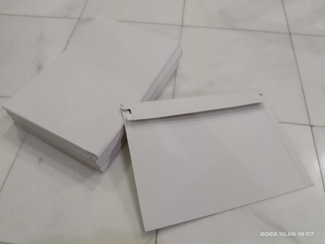 Documents Envelope (Category: Stationery & School Supplies) located in Klang. Submitted by 045ju (Listing ID 1192969417, Image 1). Description: White Cardboard Envelope A4 size: 32.5cm x 23.5cm (55 pcs) thickness: 300gsm A5 size: 24cm x 16cm (5 Pcs) thickness: 250gsm prefer self collect. postage method at own risk..