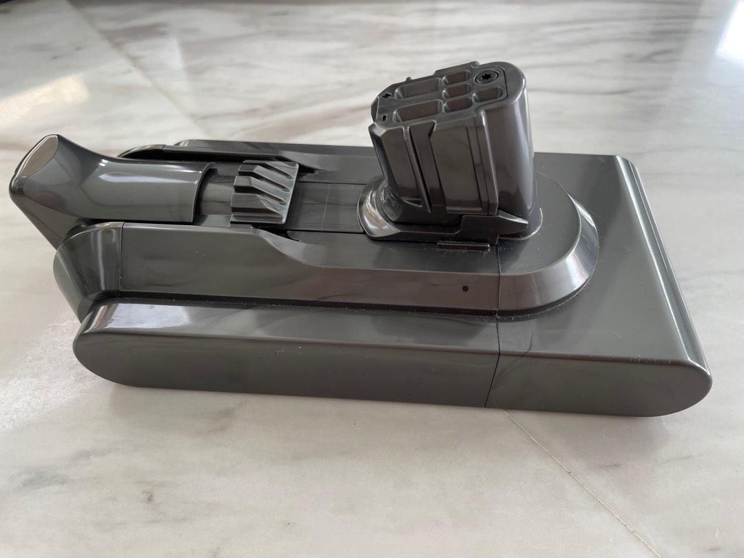 Dyson vacuum battery *ORIGINAL, NEW*, TV & Home Appliances, Vacuum