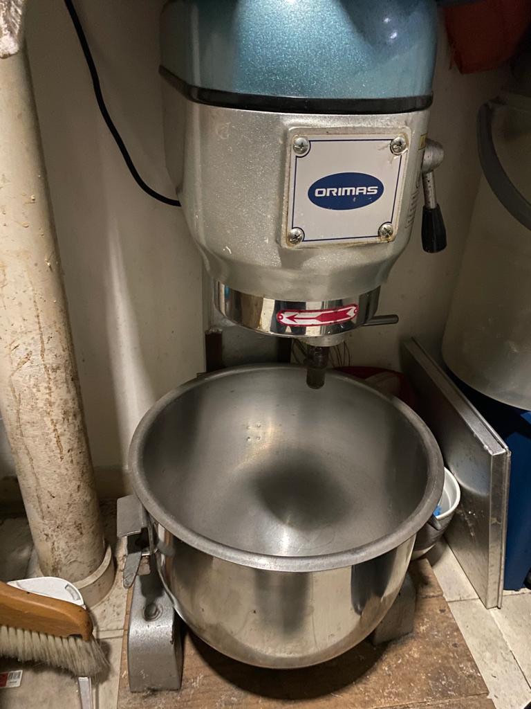 Heavy duty mixer, TV & Home Appliances, Kitchen Appliances, Hand