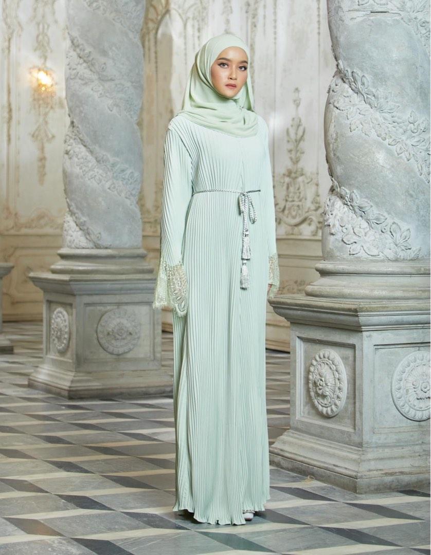 Pleated hot sale abaya dress