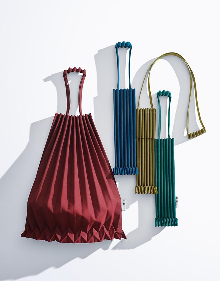 Issey miyake me shop trunk pleats bag