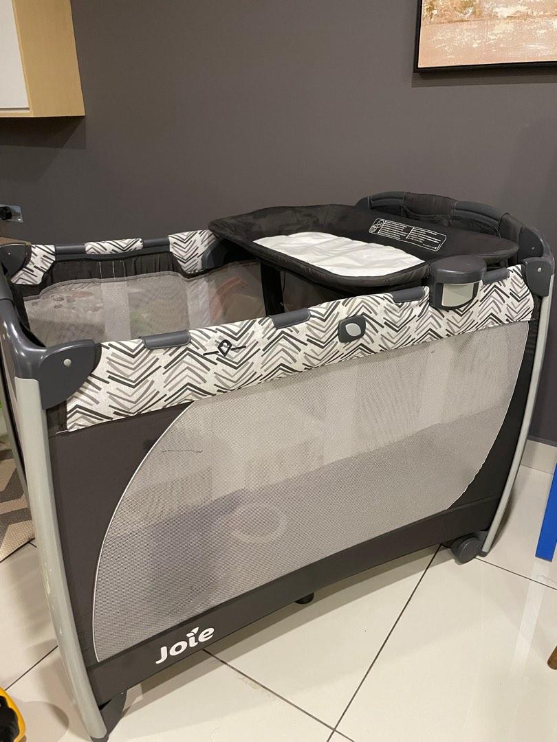 Joie shop changing table