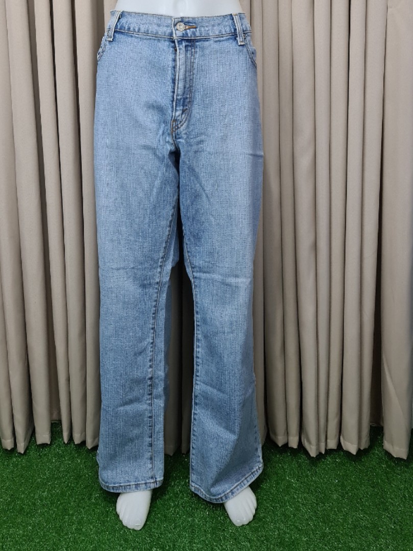 Levi's relaxed bootcut 560 (plus size), Women's Fashion, Bottoms, Jeans on  Carousell