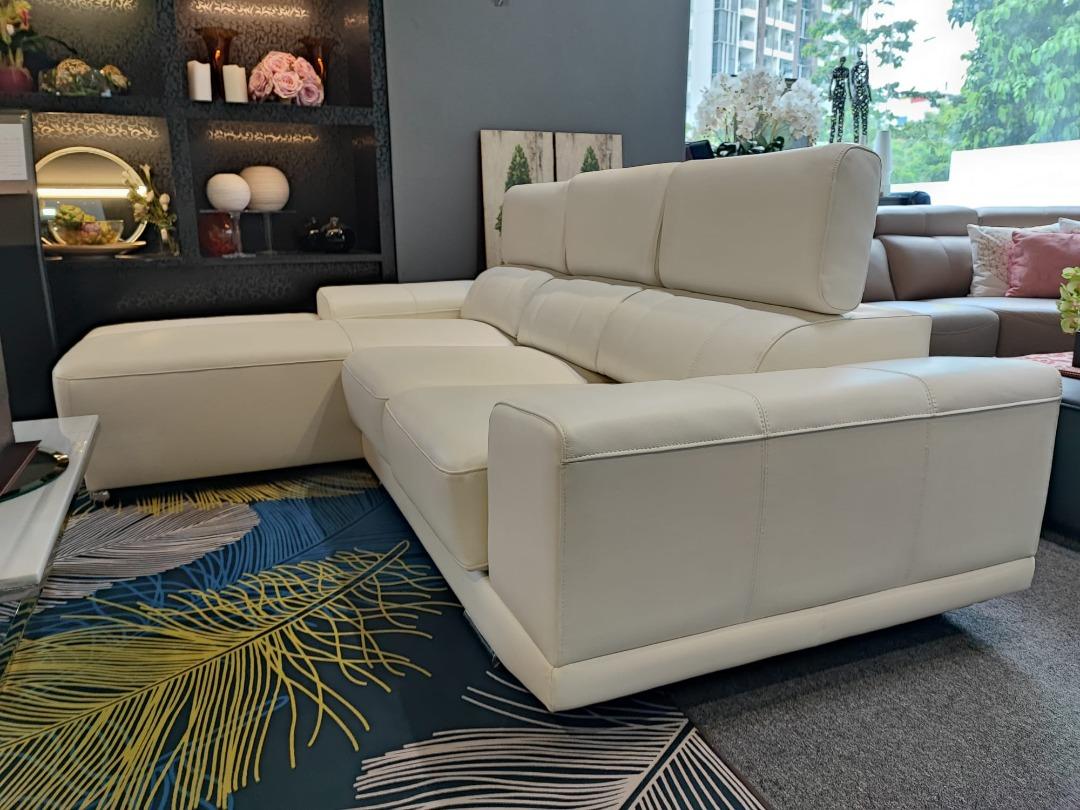 LORENZO CLEARANCE SOFA Lshaped Sofa in half leather (white