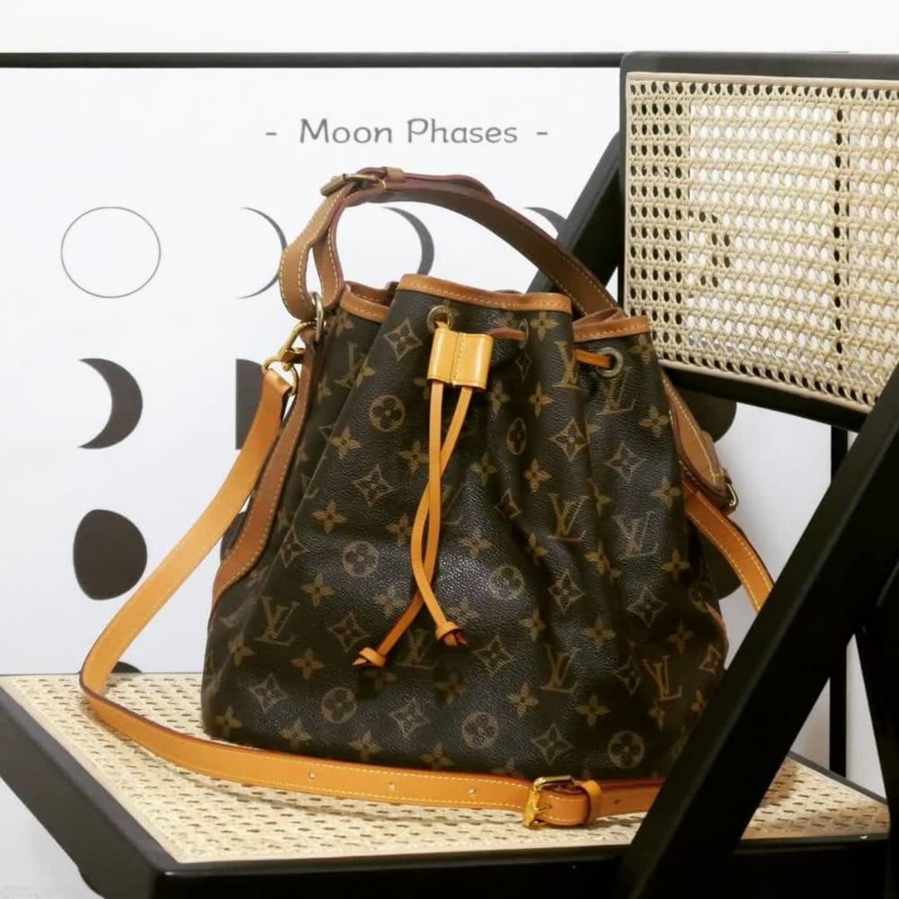 Louis Vuitton No Cloth Handbag Luxury Bags Wallets on Carousell