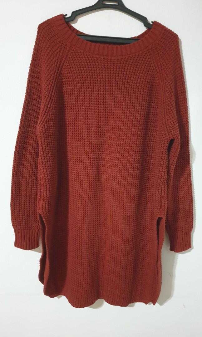 MANGO Sweater Dress (Category: Coats, Jackets and Outerwear) located in Valenzuela. Submitted by phase2shop (Listing ID 1193012406, Image 1). Description: 10/10 medium-large no flaws good quality never used!.
