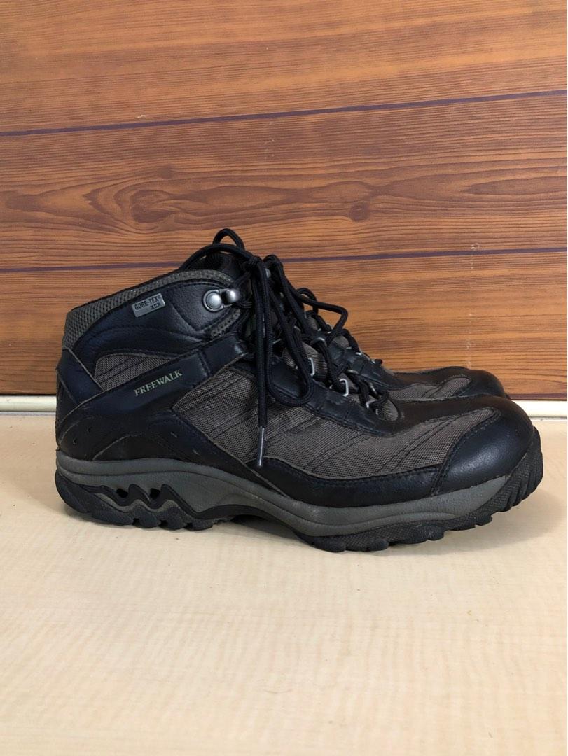 MIZUNO Wave Hiking Boots Highcut Goretex XCR 25.0CM Men s Fashion