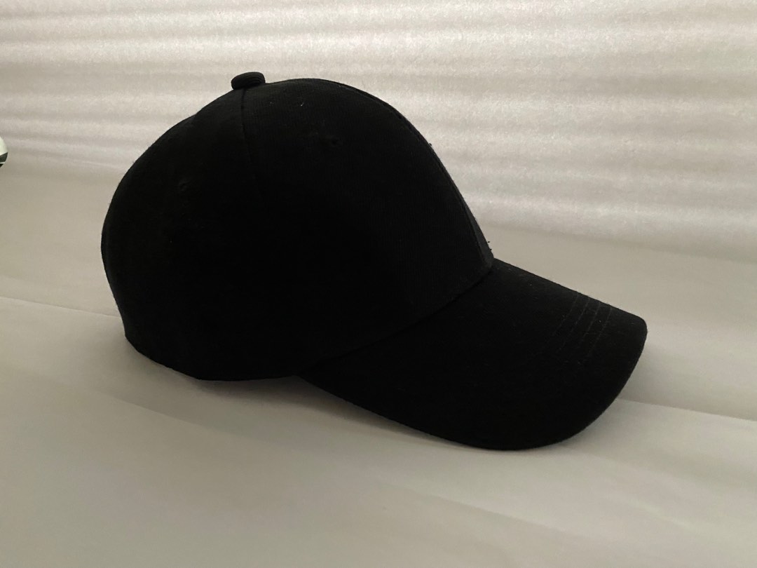 Baseball cap with velcro fastener 2025
