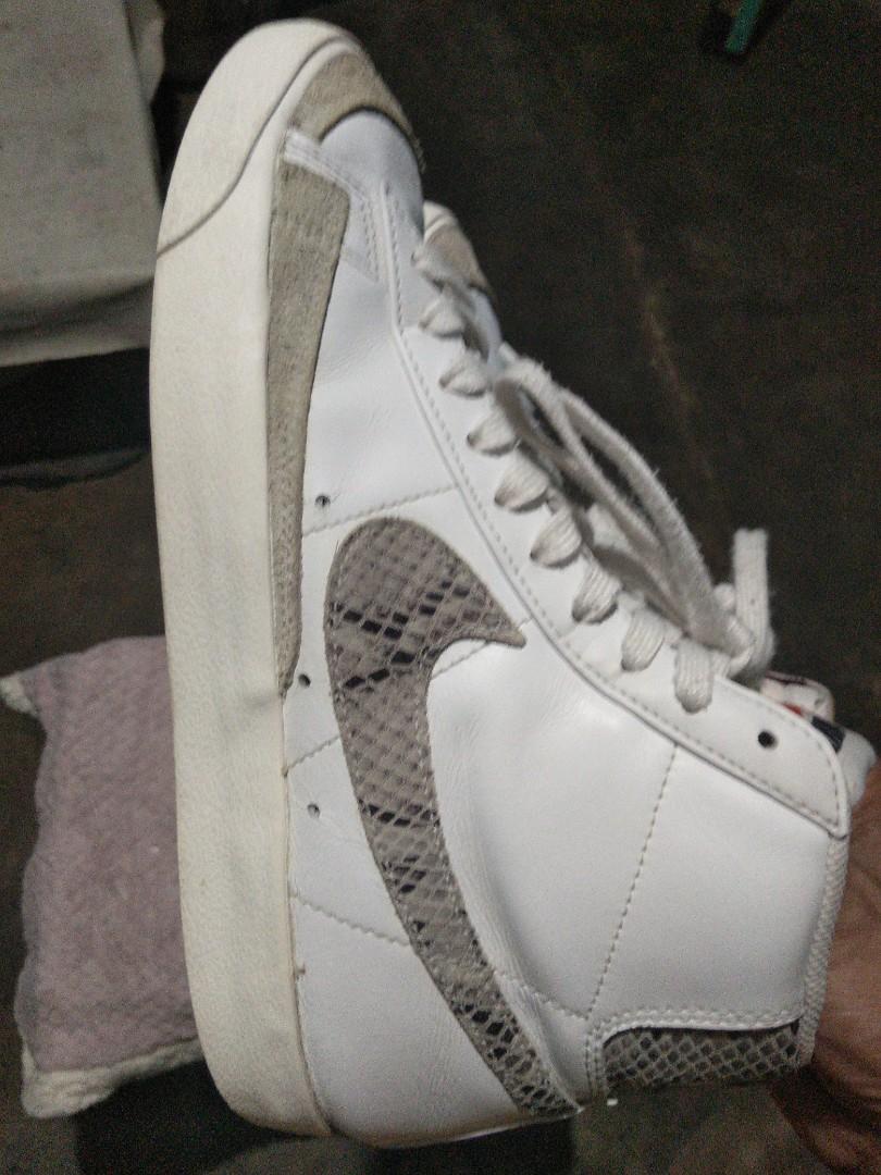 blazer mid 77 snake