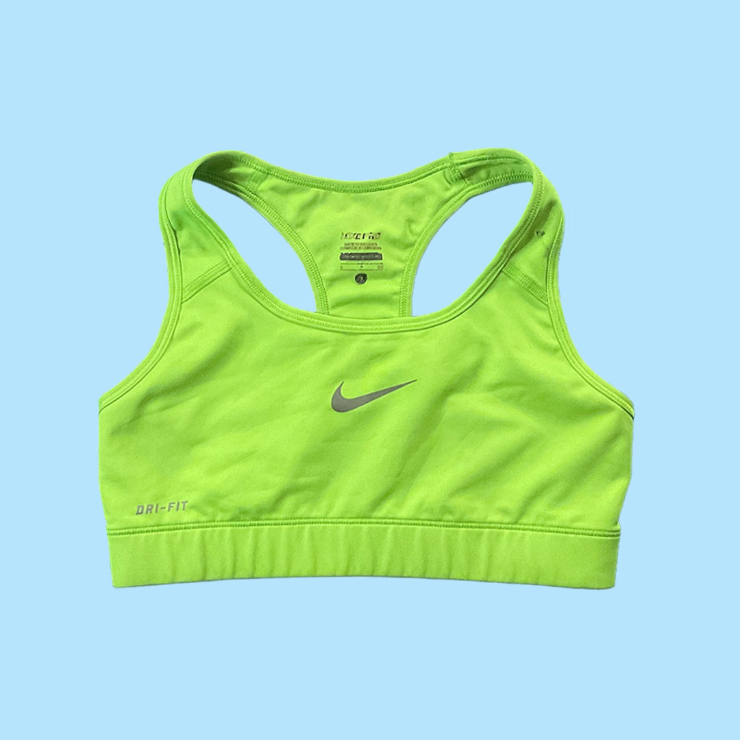 Nike sports bra, Women's Fashion, Activewear on Carousell