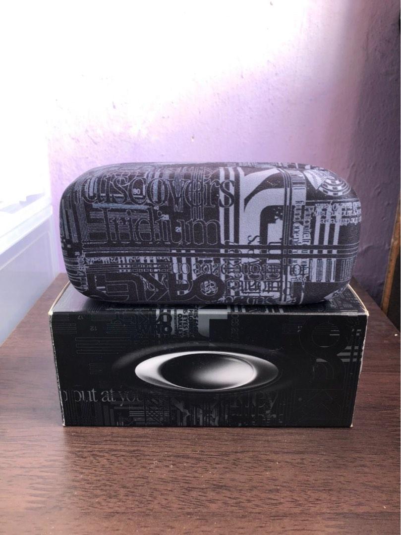 Oakley top hard case