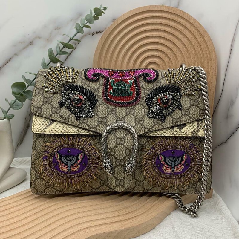 GUCCI GG Supreme Monogram Embroidered Medium Dionysus Shoulder Bag