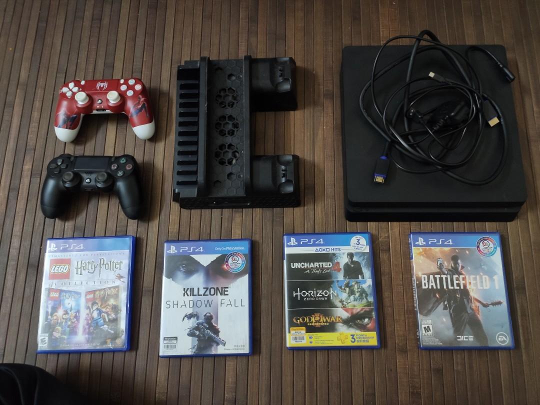 Ps4 slim deals 1tb 2 controllers