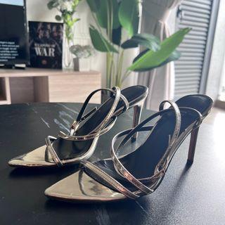 Raid strap heels