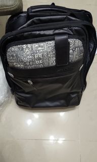 （分類：）位於 。 由 gmailh 提交（商品編號 1192984461，圖片 1）。簡介： 。