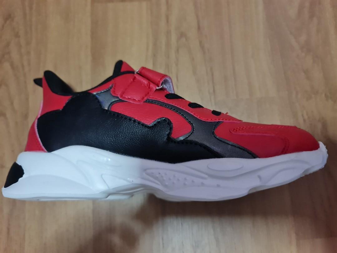 Puma discount sneakers spiderman