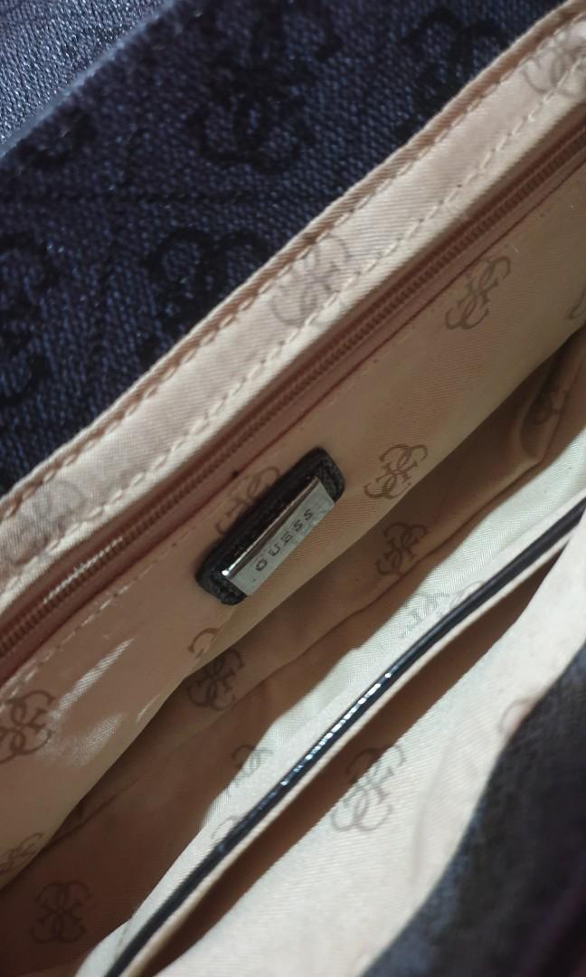 Tas Guess Logo City Small Convertible Crossbody, Barang Mewah, Tas & Dompet di Carousell