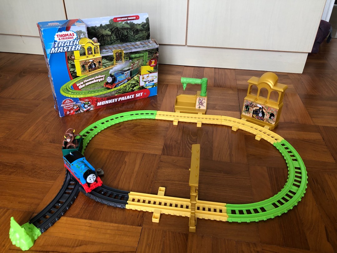 Thomas and friends cheap monkey palace set