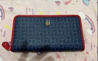 (Category: ) located in . Submitted by bloom_preloved (Listing ID 1192886713, Image 1). Description: .