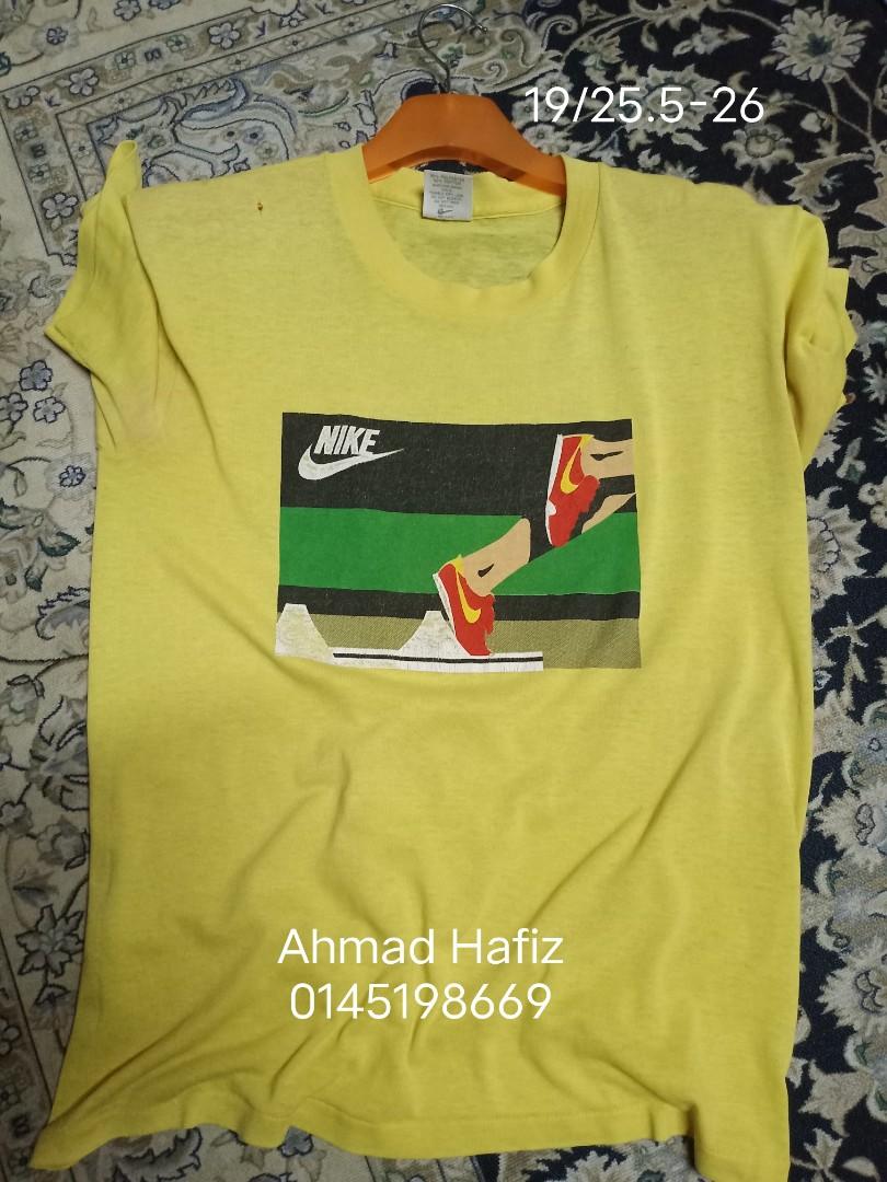 Nike vintage hotsell t shirts 1970s