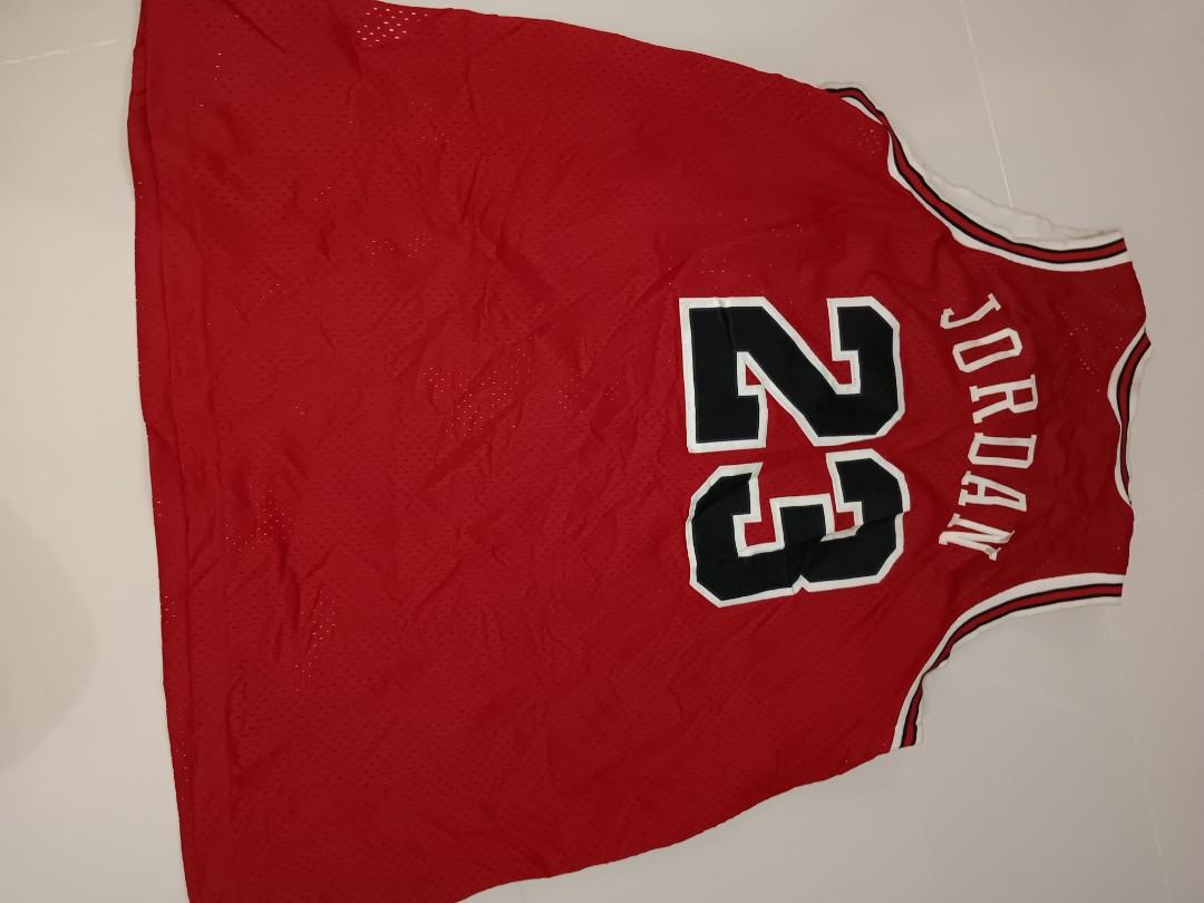 Vintage Michael Jordan jersey, Hobbies & Toys, Memorabilia