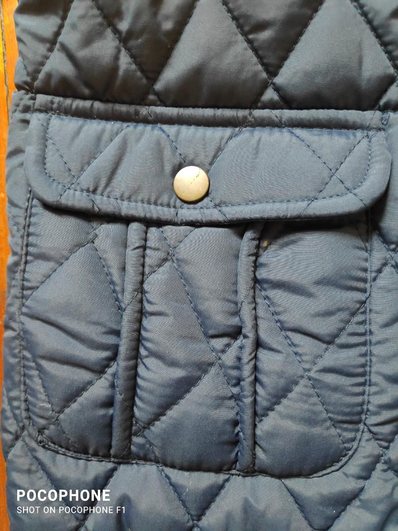 Winter Jacket (Category: Coats, Jackets and Outerwear) located in Singapore. Submitted by bamboo4rest (Listing ID 1192840424, Image 5). Description: Brand new with tag. A navy blue fully lined quilted jacket. Snap button front closure and 2 front flap pocket with snap button. Size 12 to 13 years old. Can fit a petite size adult. Measurements Chest 48cm Shoulder 40cm Sleeve 50cm Length 60cm Contact me if you are interested.
