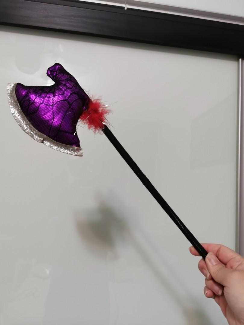 Witch Axe (Category: Toys & Games) located in Seri Kembangan. Submitted by sperrysister (Listing ID 1192901721, Image 1). Description: Used once in Halloween event..