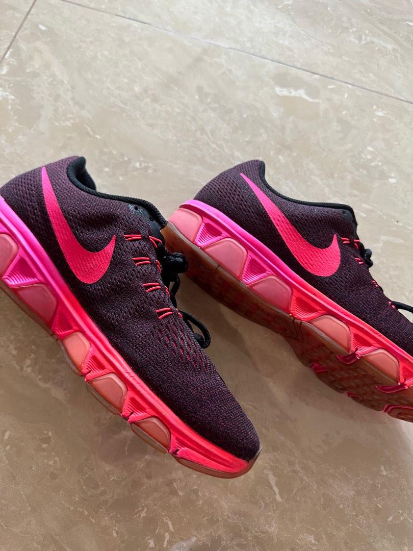 women's nike tailwind 8