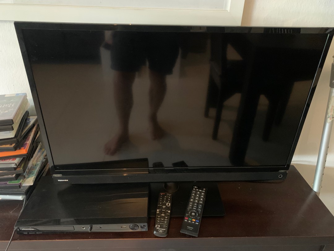 32 in Toshiba flatscreen, pioneer DVD player and 100+ DVD’s for kids