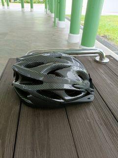 Adult Helmet (carbon fiber look)