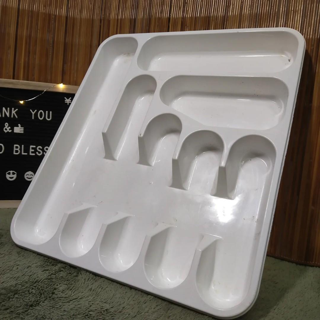 Big White Utensils Organizer (Category: Other Kitchenware & Tableware) located in Malolos. Submitted by jestrelita (Listing ID 1193162158, Image 2). Description: Big White Utensils Organizer P190 - 7 parts kitchen tools and utensils organizer - thick white japan plastic - good condition 👍💯👍💯👍💯👍.