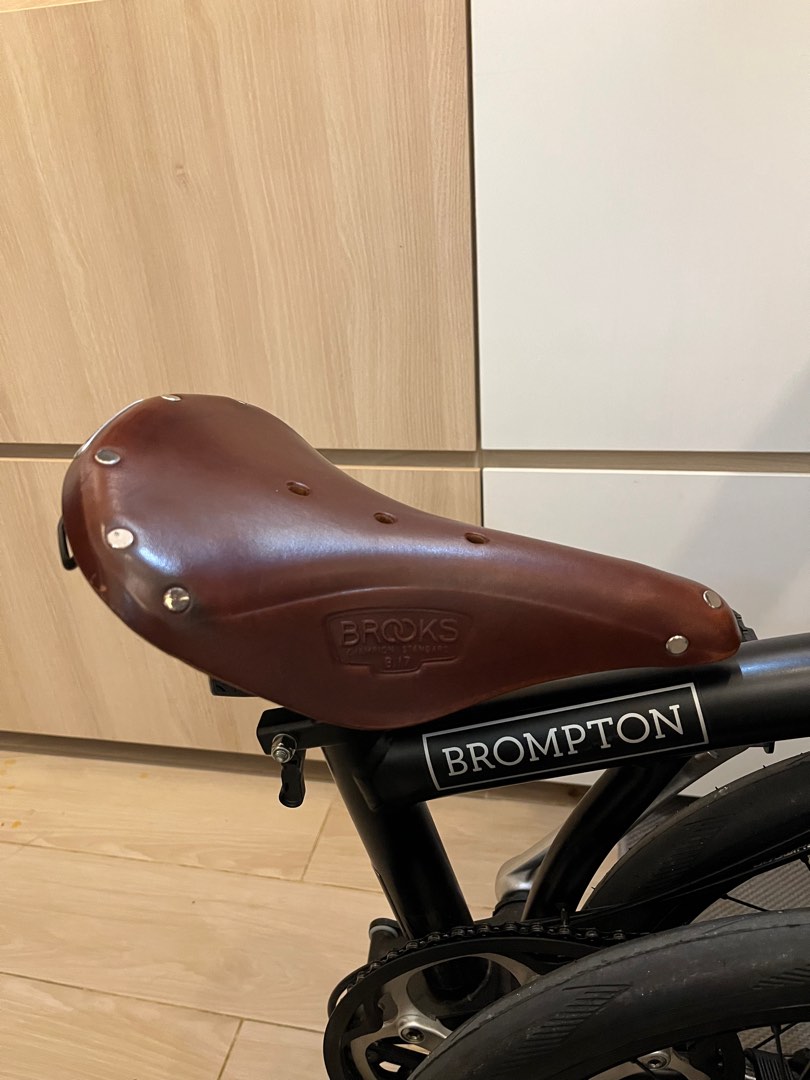 Brooks B17 Bike Saddle, Sports Equipment, Bicycles & Parts, Parts