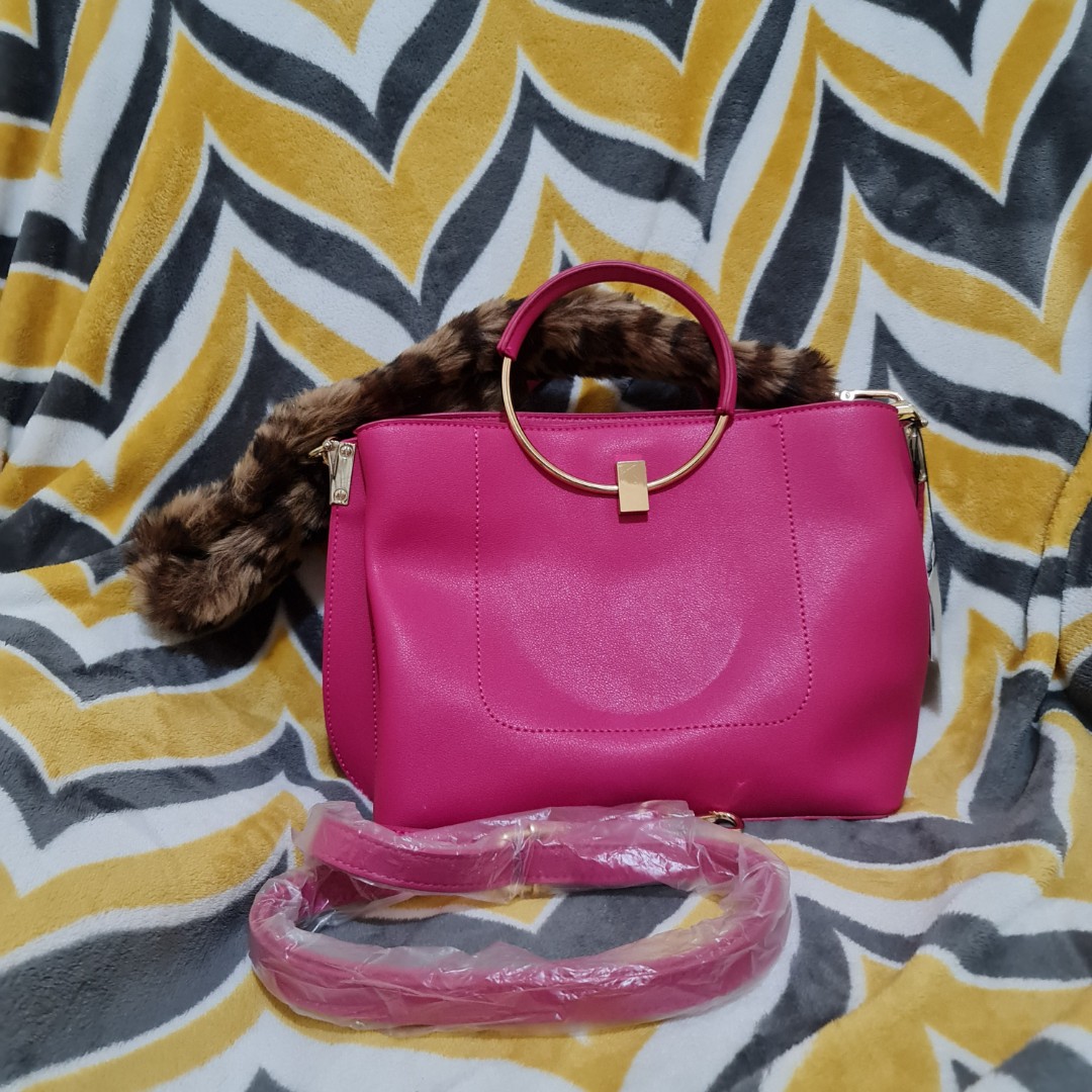 Cecil Mcbee Shoulder Bag, Women's Fashion, Bags & Wallets, Shoulder ...