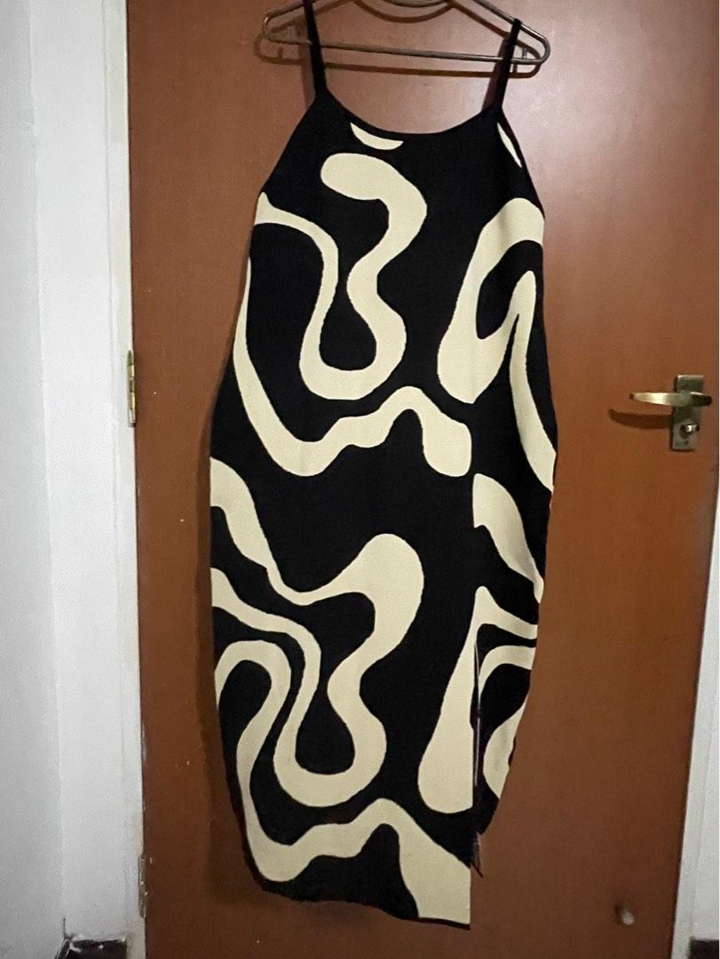 [CIDER] Plus Size U Neckline Split Knitted Midi Dress (0XL), Women's