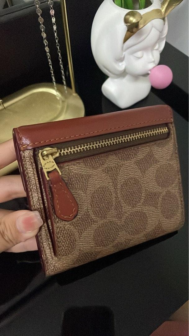 Coach Wallet for sale Women s Fashion Bags Wallets Wallets
