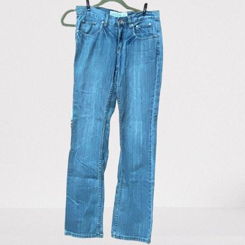 Denim Jeans (Category: Jeans) located in Las Pinas. Submitted by sunbeam_ (Listing ID 1193035380, Image 1). Description: ❌ NO SWAPS. NO MEET UPS. 💵 BPI, GCash, Maya only (NO BDO) 💰 PAYMENT FIRST BEFORE SHIPPING 🚚 Shipping/Delivery Fee will be shouldered by the buyer .