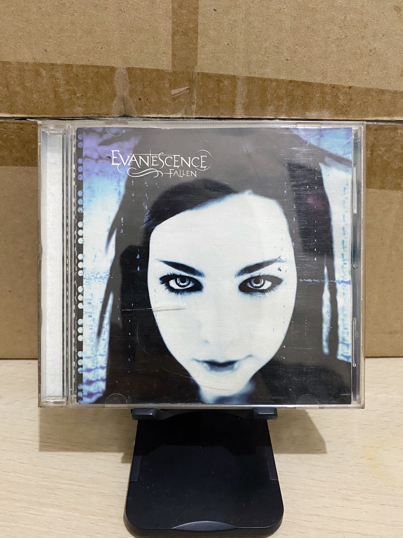 Evanescence - Fallen (2003) CD, Hobbies & Toys, Music & Media, CDs ...