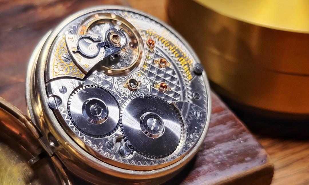 Waltham vanguard 23 outlet jewel pocket watch