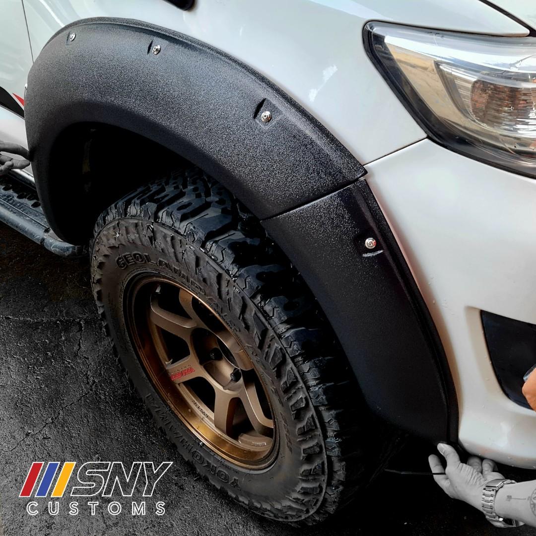 Fortuner Fender flares bushwacker textured Raptor look 2011 to 2015